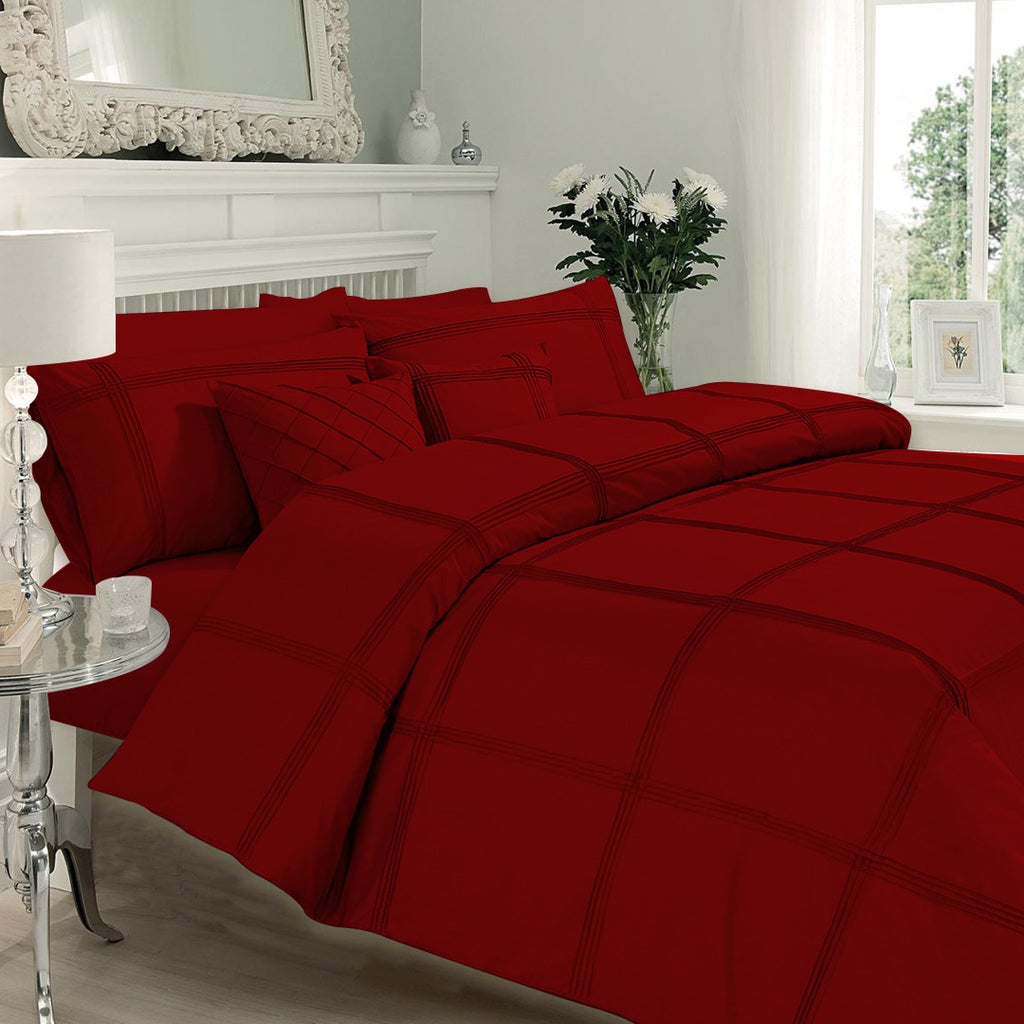 Pleated Duvet Set in Maroon Color